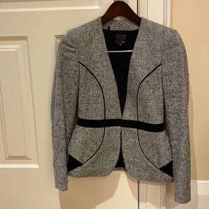 Fendi short tweed fitted jacket. Fits size 2.